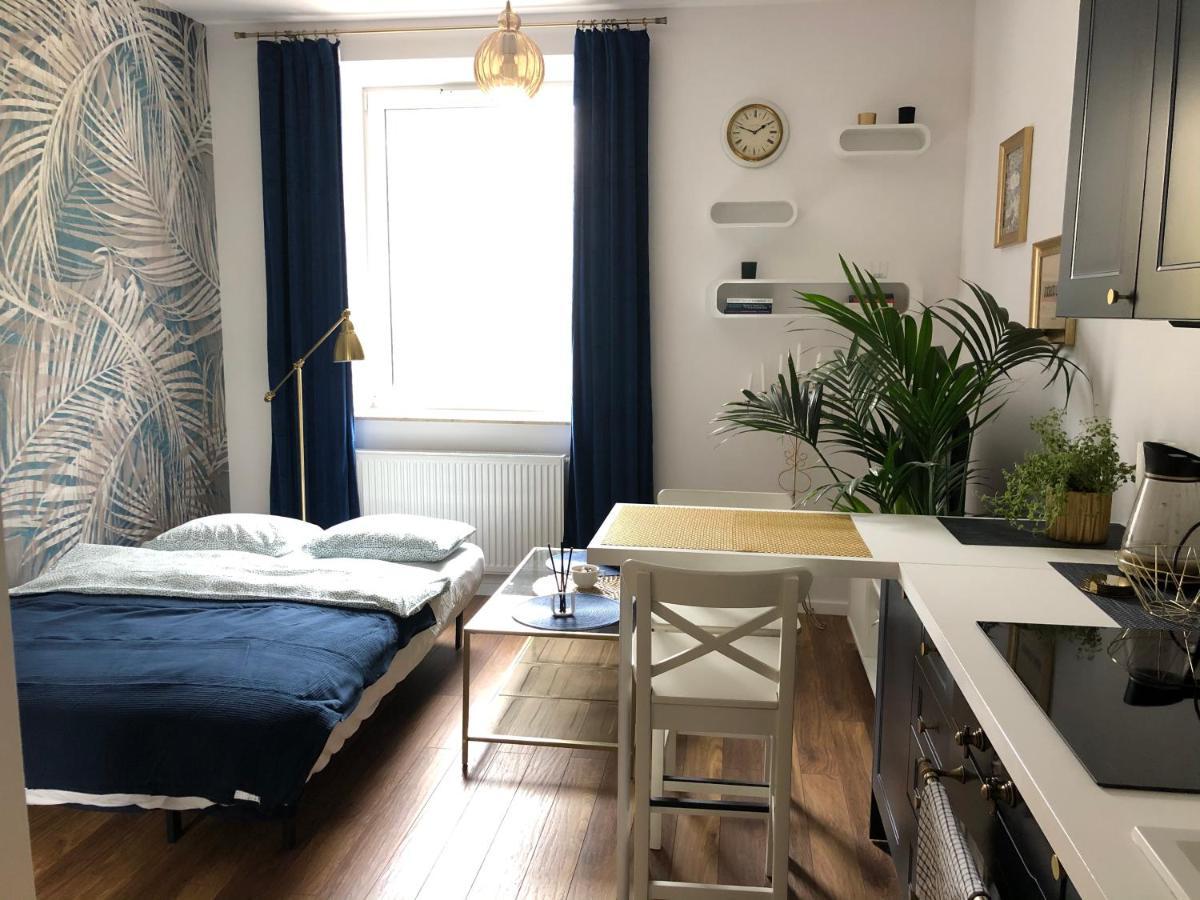 Blue Dior Apartment Варшава Экстерьер фото